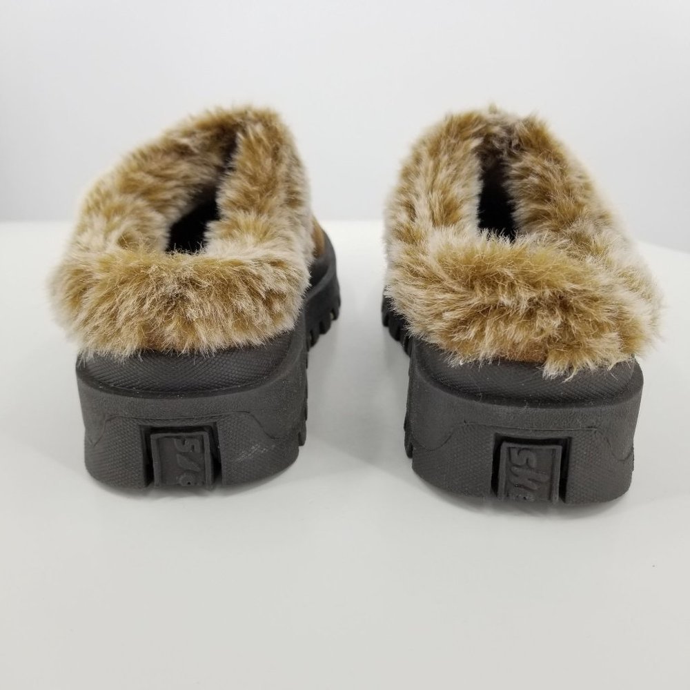 Skechers Women's Tan Fur-Lined Clogs - Picture 9 of 11